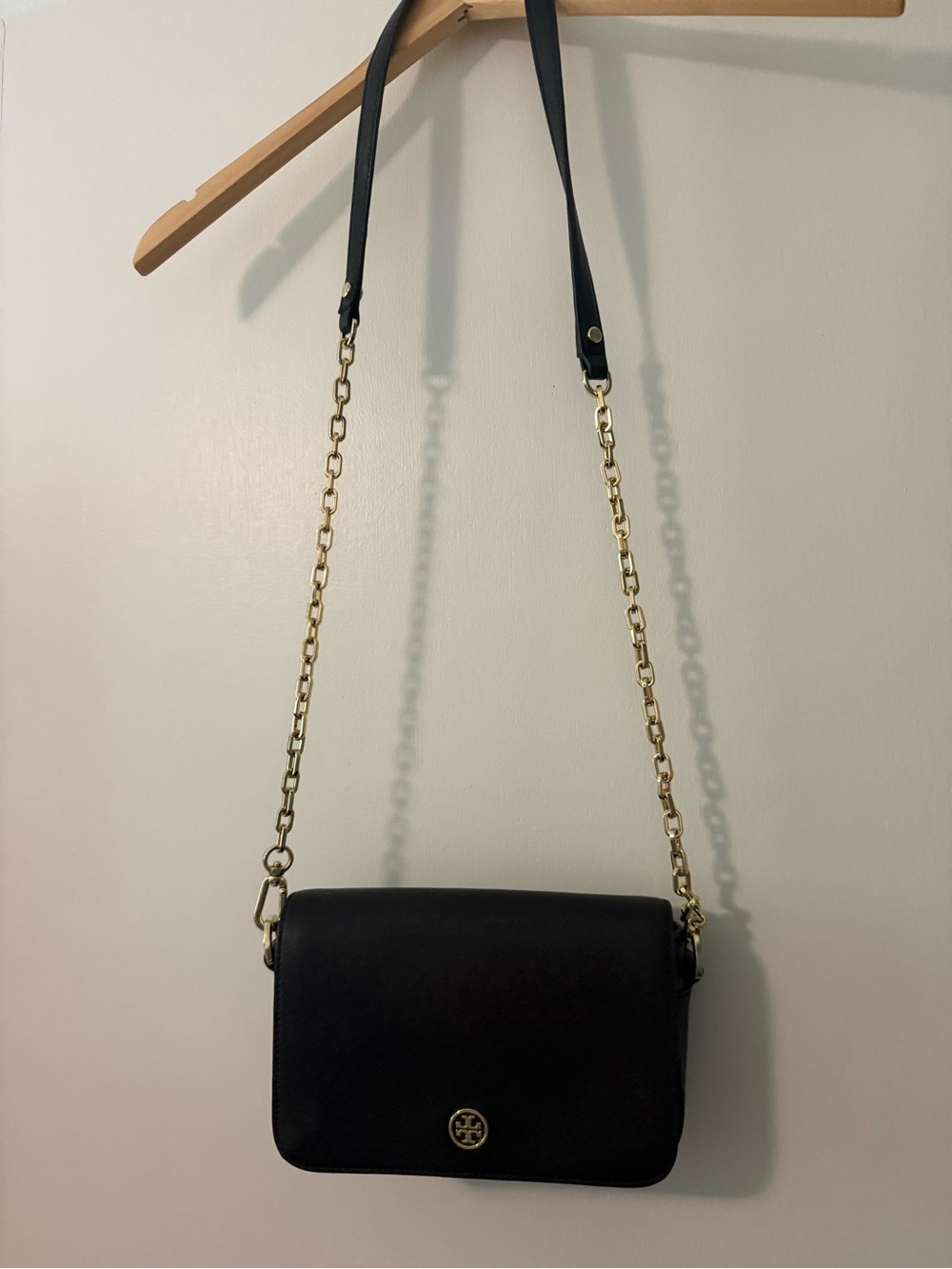Tory Burch Black Saffiano Leather Crossbody with Gold Chain - Picture 2 of 6